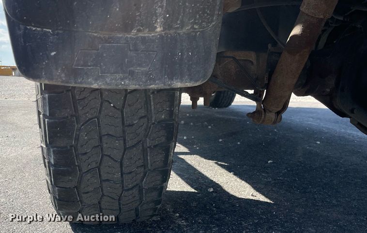 image for item LV9902 2008 Chevrolet Silverado 2500HD  Crew Cab pickup truck