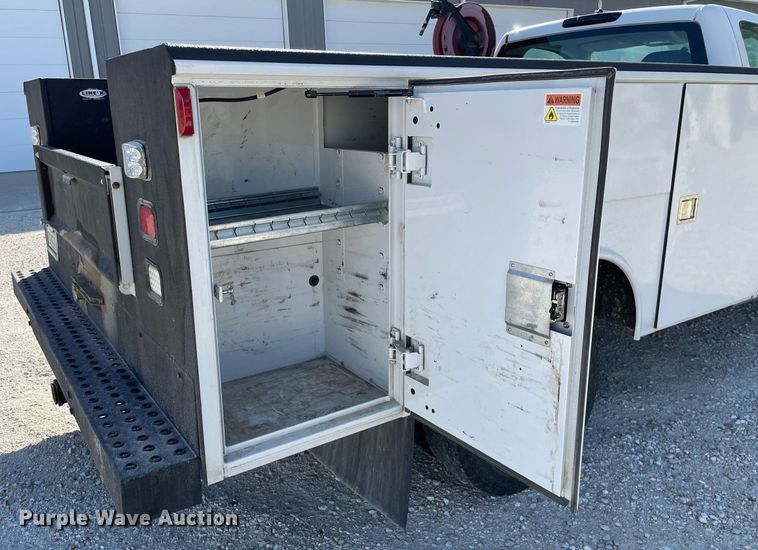 image for item LV9903 2013 Chevrolet Silverado 3500HD  utility bed pickup truck