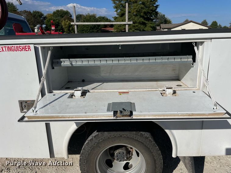 image for item LV9903 2013 Chevrolet Silverado 3500HD  utility bed pickup truck