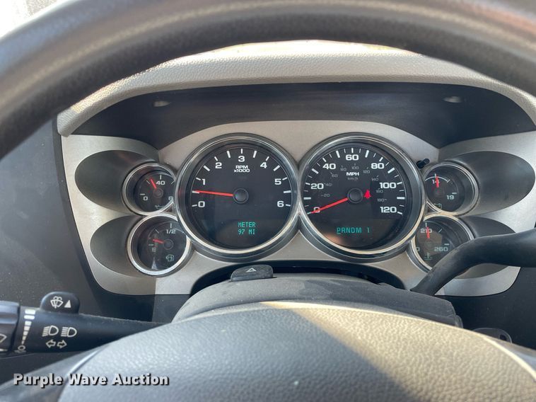 image for item LV9903 2013 Chevrolet Silverado 3500HD  utility bed pickup truck