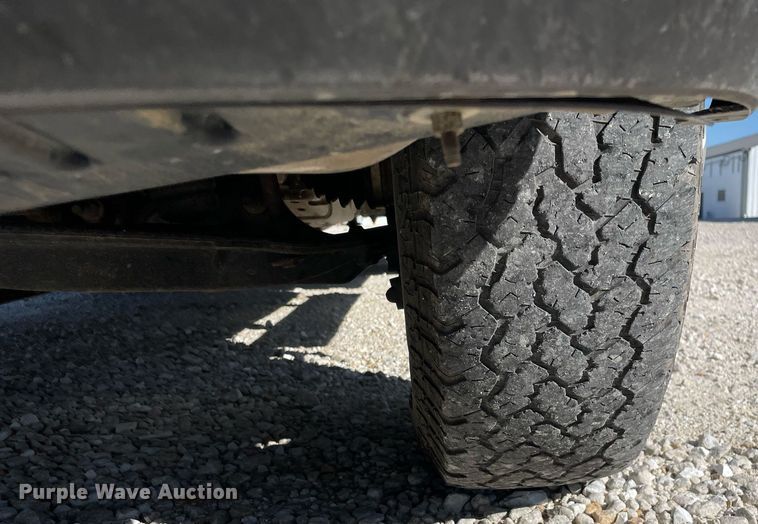 image for item LV9903 2013 Chevrolet Silverado 3500HD  utility bed pickup truck