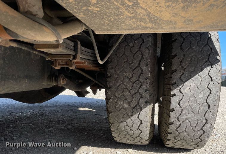 image for item LV9903 2013 Chevrolet Silverado 3500HD  utility bed pickup truck