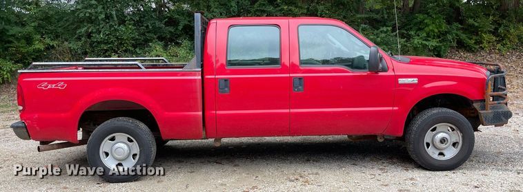 image for item LV9904 2005 Ford F250 Super Duty XL  Crew Cab pickup truck