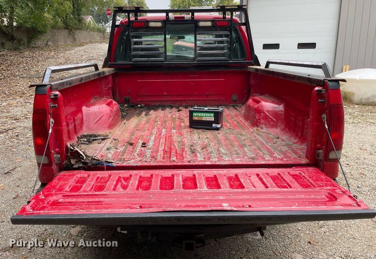 image for item LV9904 2005 Ford F250 Super Duty XL  Crew Cab pickup truck