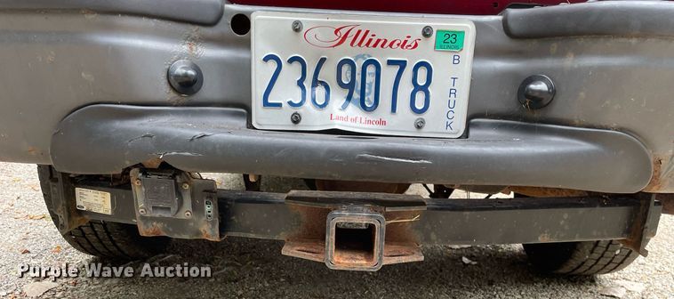 image for item LV9904 2005 Ford F250 Super Duty XL  Crew Cab pickup truck