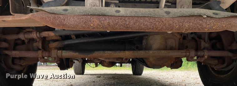 image for item LV9904 2005 Ford F250 Super Duty XL  Crew Cab pickup truck