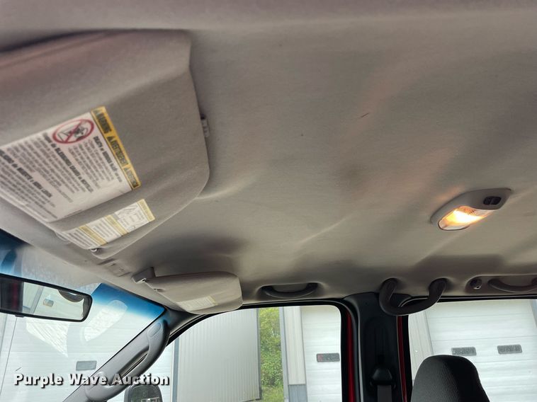 image for item LV9904 2005 Ford F250 Super Duty XL  Crew Cab pickup truck