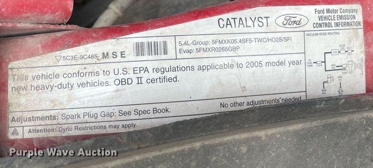 image for item LV9904 2005 Ford F250 Super Duty XL  Crew Cab pickup truck