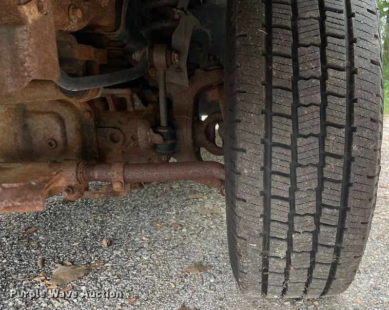 image for item LV9904 2005 Ford F250 Super Duty XL  Crew Cab pickup truck