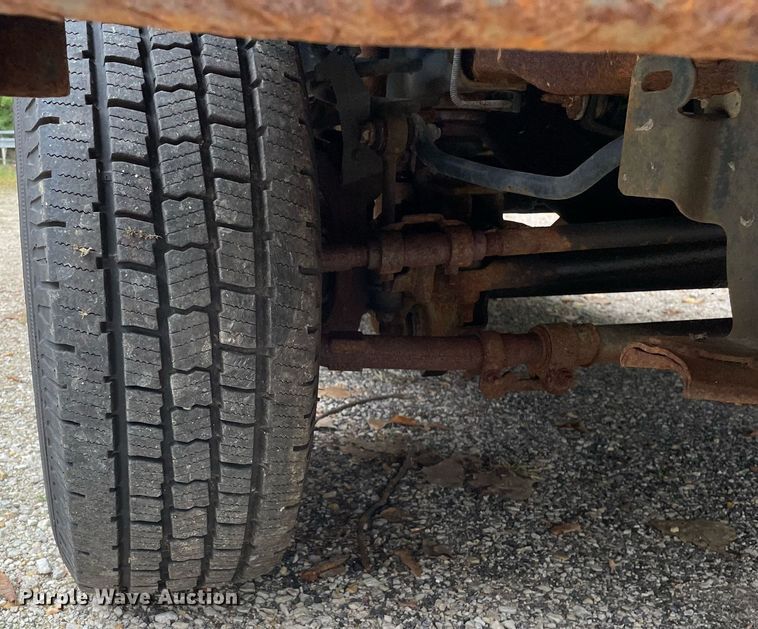 image for item LV9904 2005 Ford F250 Super Duty XL  Crew Cab pickup truck