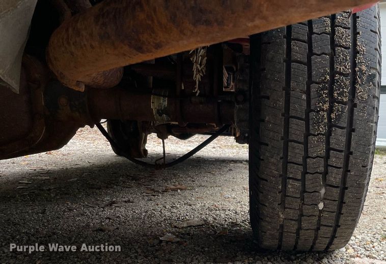 image for item LV9904 2005 Ford F250 Super Duty XL  Crew Cab pickup truck