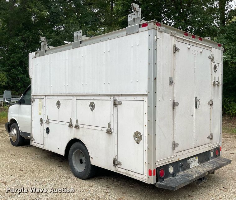 image for item LV9906 2007 Chevrolet Express G3500  utility van
