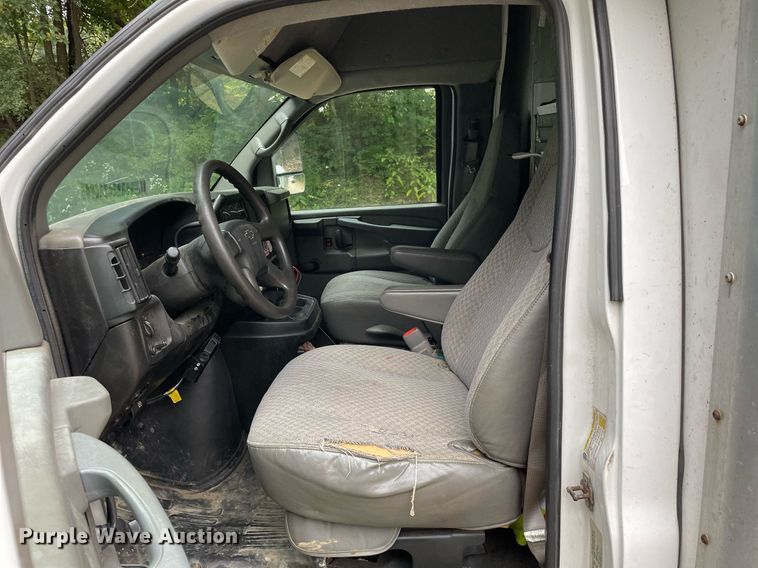 image for item LV9906 2007 Chevrolet Express G3500  utility van