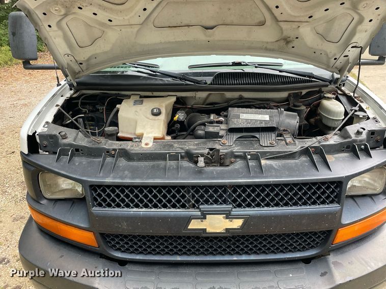 image for item LV9906 2007 Chevrolet Express G3500  utility van