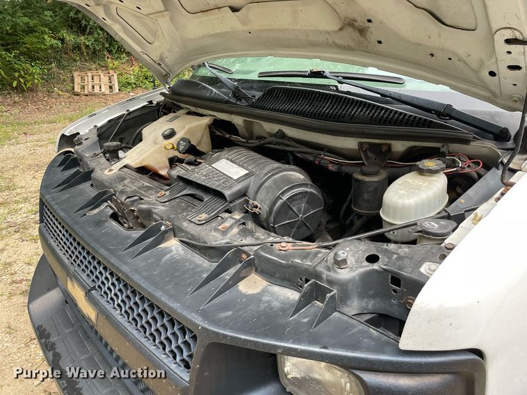image for item LV9906 2007 Chevrolet Express G3500  utility van