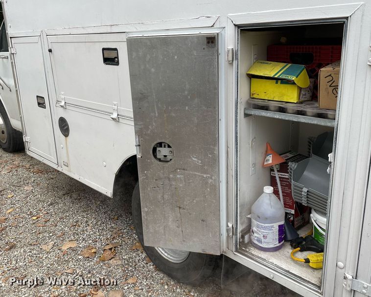 image for item LV9907 2004 Chevrolet Express 3500  utility van