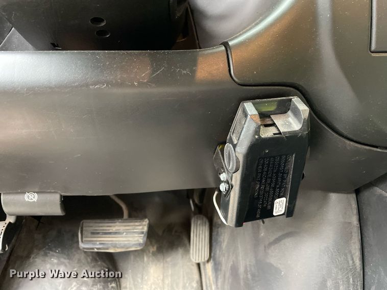 image for item LV9907 2004 Chevrolet Express 3500  utility van