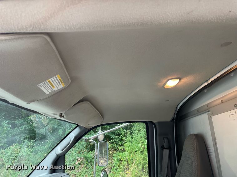 image for item LV9907 2004 Chevrolet Express 3500  utility van