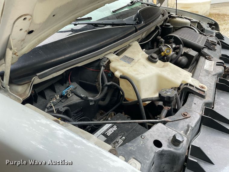 image for item LV9907 2004 Chevrolet Express 3500  utility van