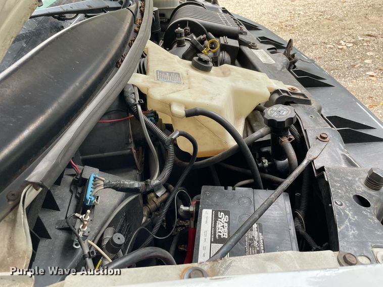 image for item LV9907 2004 Chevrolet Express 3500  utility van