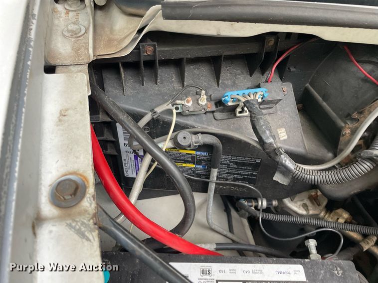 image for item LV9907 2004 Chevrolet Express 3500  utility van