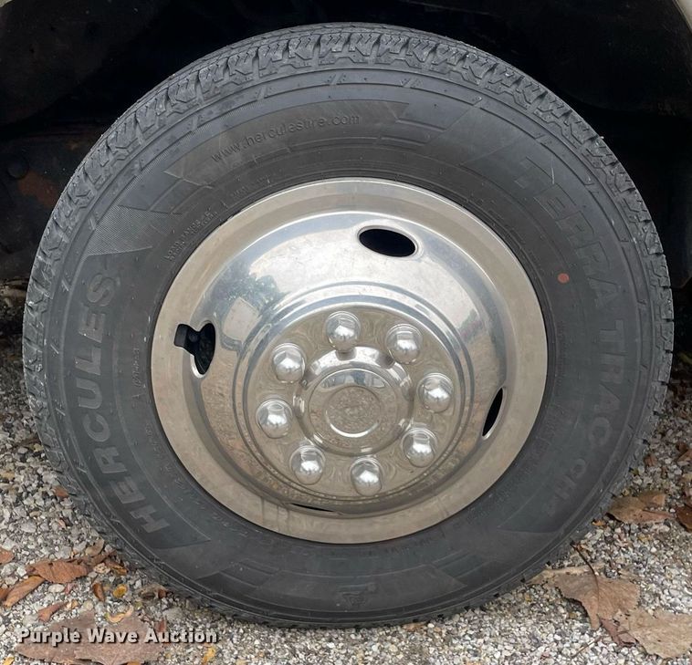 image for item LV9907 2004 Chevrolet Express 3500  utility van