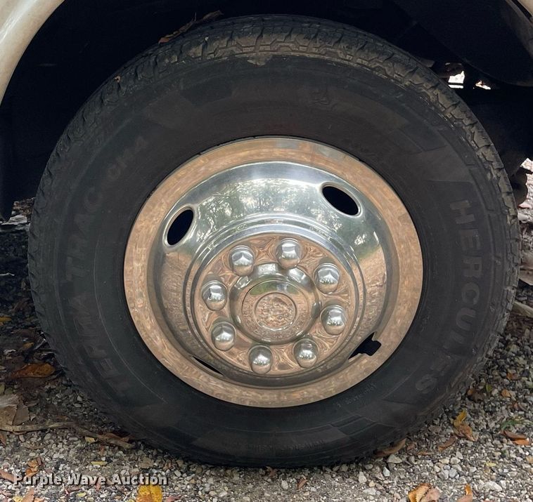 image for item LV9907 2004 Chevrolet Express 3500  utility van