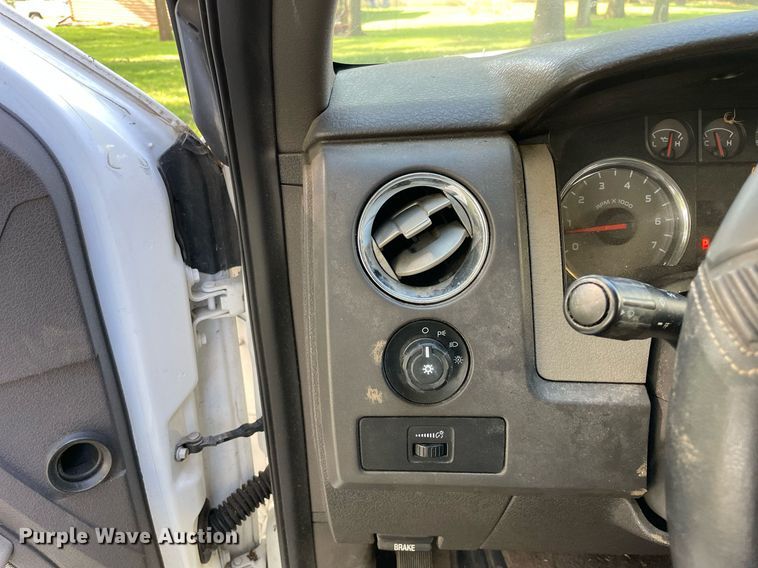 image for item LV9908 2010 Ford F150 XLT  SuperCab pickup truck