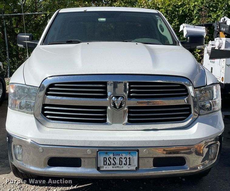 image for item LV9934 2016 Dodge Ram 1500  Crew Cab pickup truck