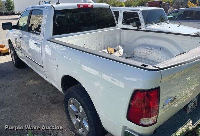 image for item LV9934 2016 Dodge Ram 1500  Crew Cab pickup truck