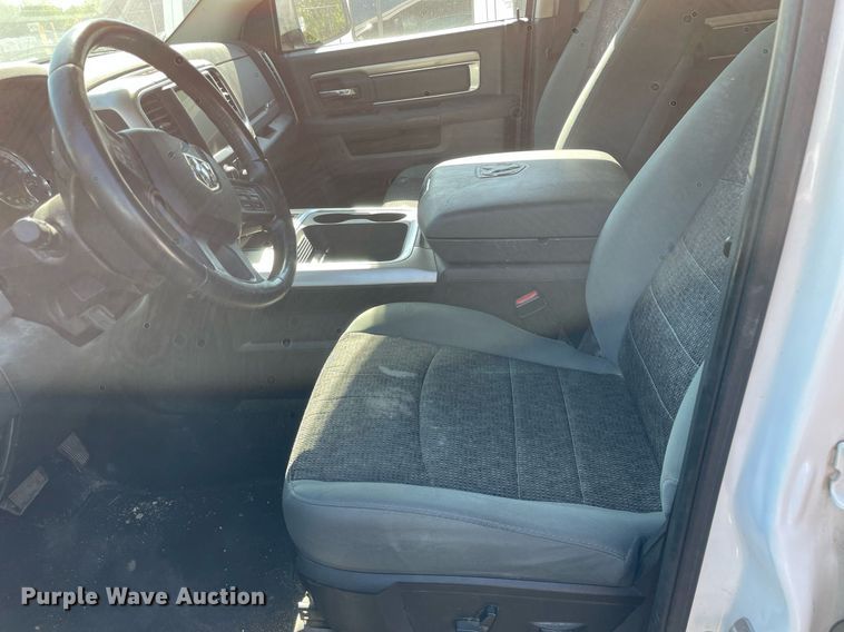 image for item LV9934 2016 Dodge Ram 1500  Crew Cab pickup truck