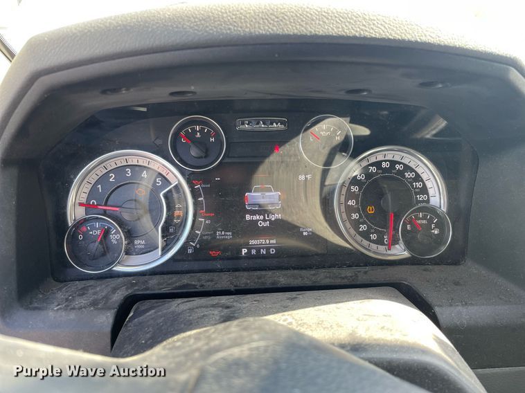 image for item LV9934 2016 Dodge Ram 1500  Crew Cab pickup truck