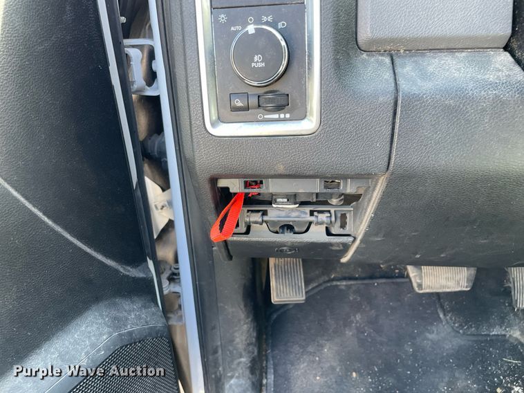 image for item LV9934 2016 Dodge Ram 1500  Crew Cab pickup truck