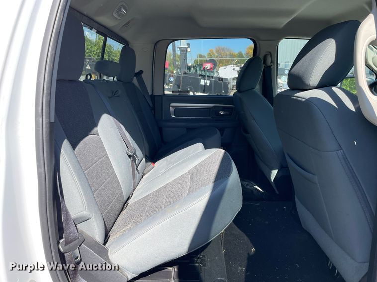 image for item LV9934 2016 Dodge Ram 1500  Crew Cab pickup truck