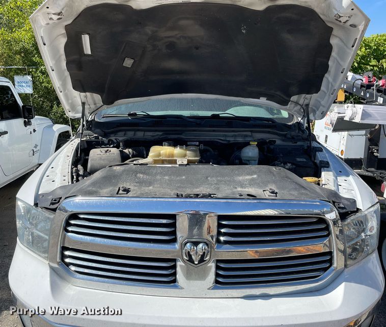 image for item LV9934 2016 Dodge Ram 1500  Crew Cab pickup truck