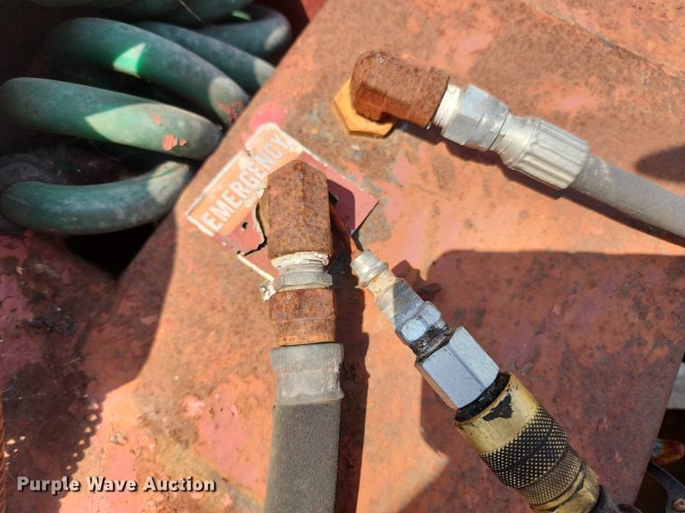 image for item LX9693 1994 Trail-Eze D20T28  tilt deck equipment trailer