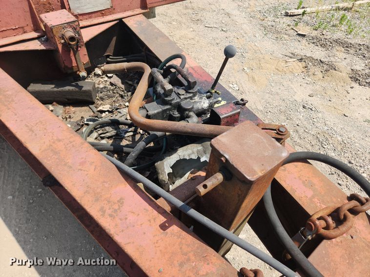 image for item LX9693 1994 Trail-Eze D20T28  tilt deck equipment trailer