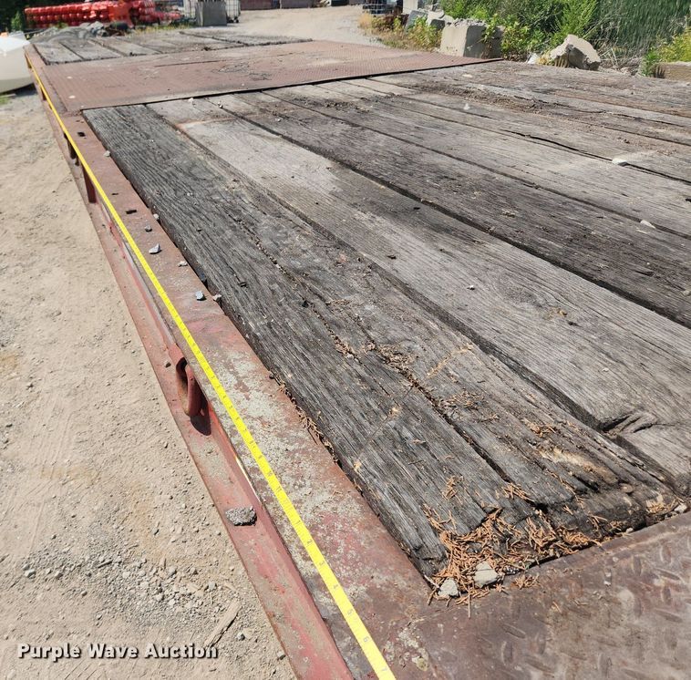 image for item LX9693 1994 Trail-Eze D20T28  tilt deck equipment trailer