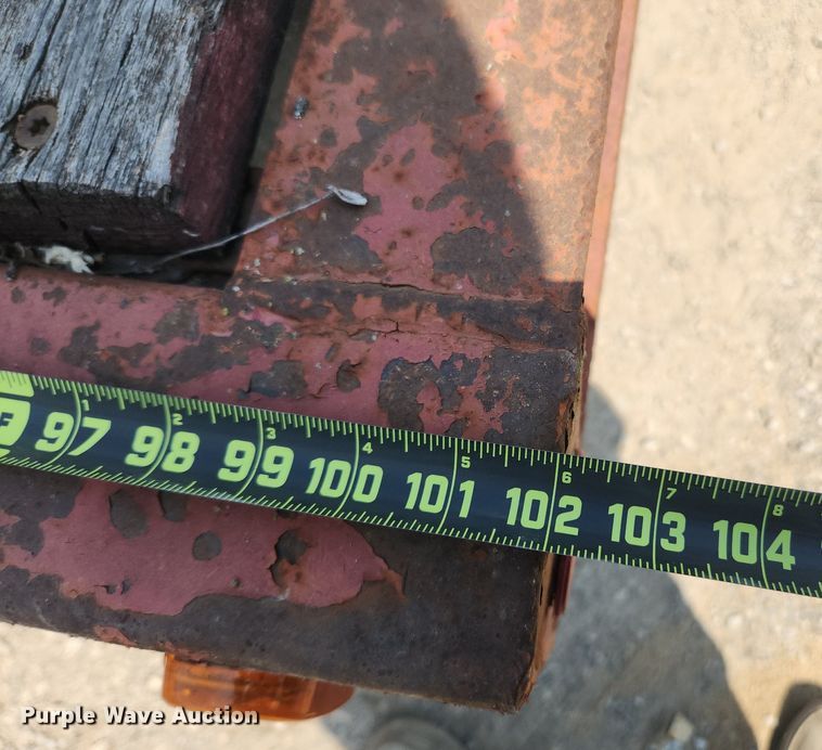 image for item LX9693 1994 Trail-Eze D20T28  tilt deck equipment trailer