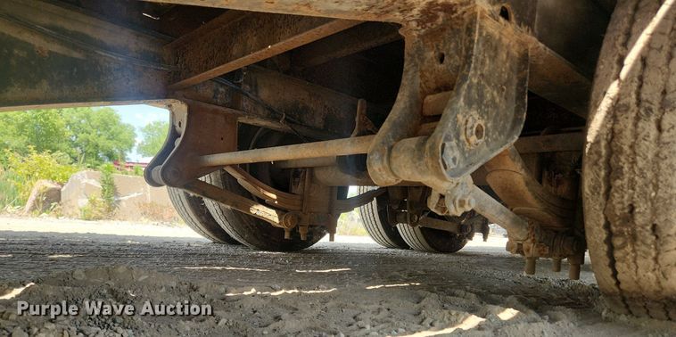 image for item LX9693 1994 Trail-Eze D20T28  tilt deck equipment trailer