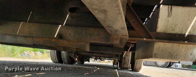 image for item LX9693 1994 Trail-Eze D20T28  tilt deck equipment trailer