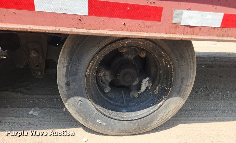 image for item LX9693 1994 Trail-Eze D20T28  tilt deck equipment trailer