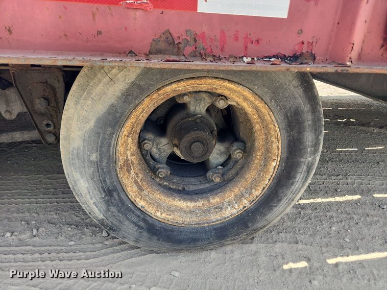 image for item LX9693 1994 Trail-Eze D20T28  tilt deck equipment trailer