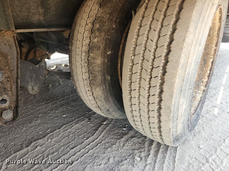 image for item LX9693 1994 Trail-Eze D20T28  tilt deck equipment trailer