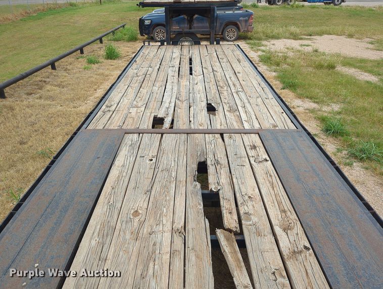 image for item LY9436 2006 Hooper  equipment trailer