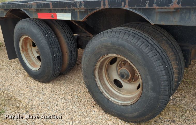 image for item LY9436 2006 Hooper  equipment trailer