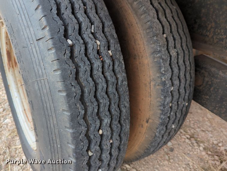 image for item LY9436 2006 Hooper  equipment trailer