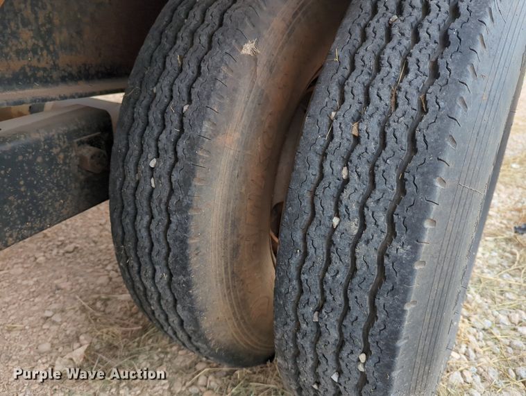 image for item LY9436 2006 Hooper  equipment trailer