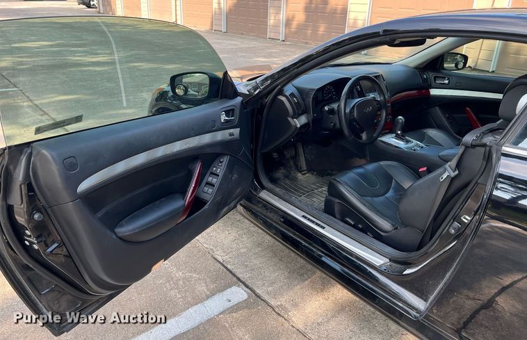 image for item MG9007 2014 Infiniti Q60  convertible