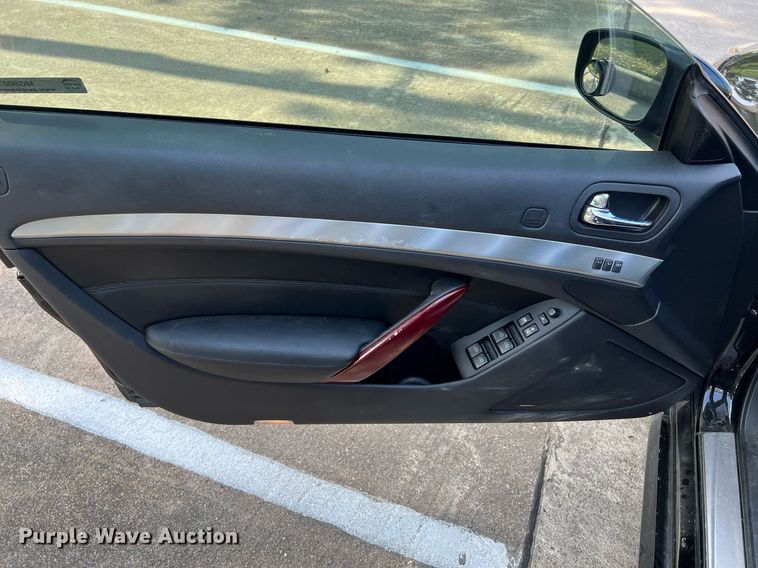 image for item MG9007 2014 Infiniti Q60  convertible